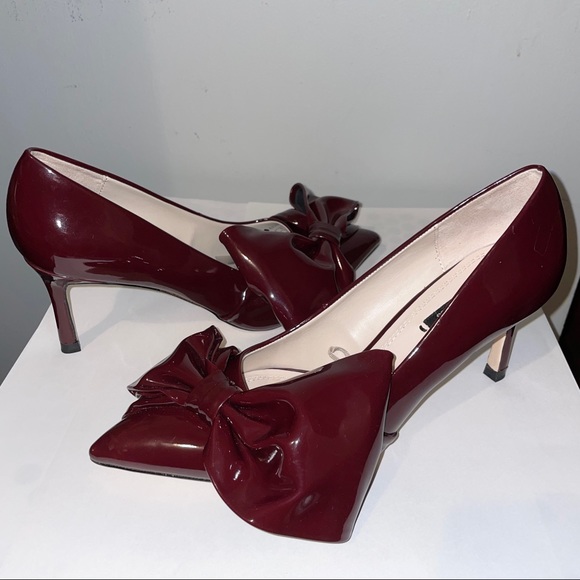 Zara Burgundy Court with Bow Pumps - Picture 6 of 15
